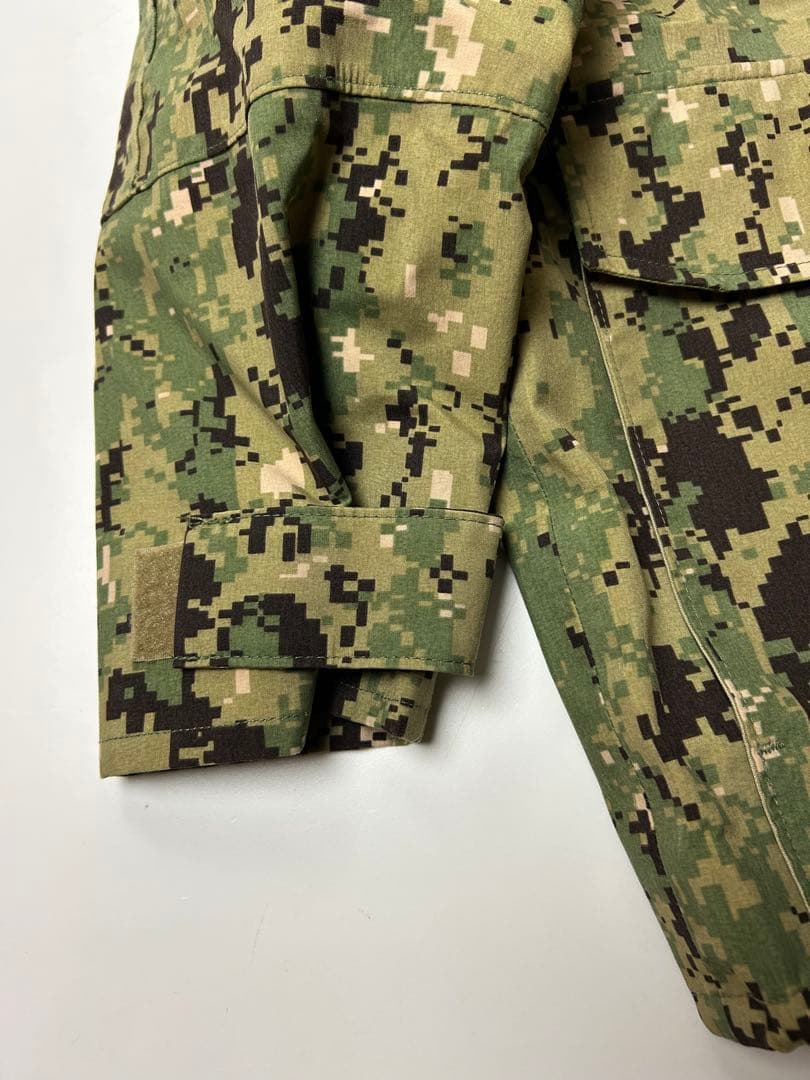 米軍実物　デジタルカモ　ミリタリージャケット　US.NAVY GORE-TEX