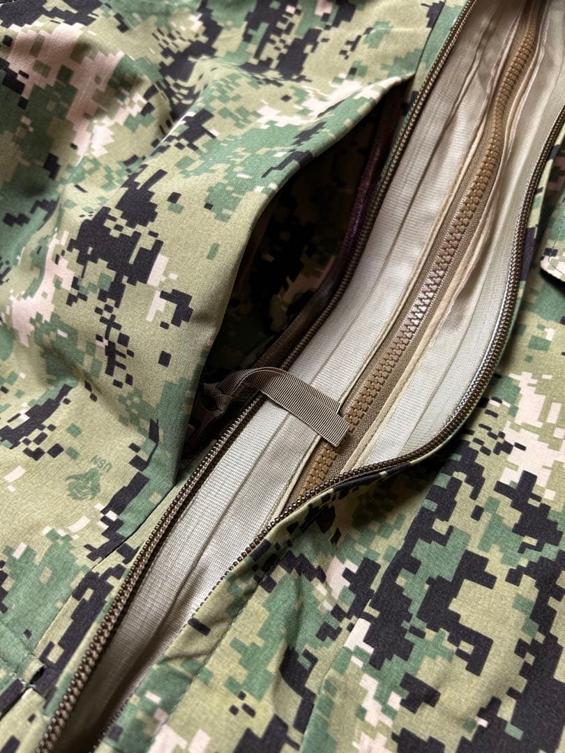 米軍実物　デジタルカモ　ミリタリージャケット　US.NAVY GORE-TEX