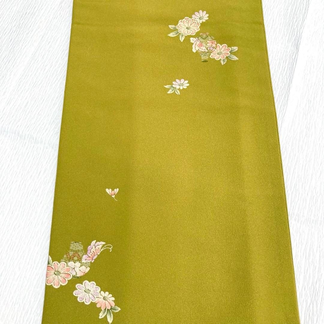 【美品✨】東レシルック　洗える着物　飛び柄小紋　鶸色　刺繍風　花に蝶　袷　H7