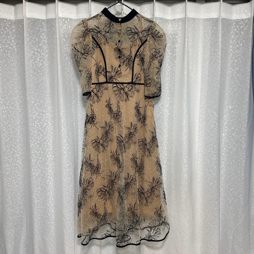 【美品JEJA】パイピングハイネック花柄ラメレースワンピースドレス