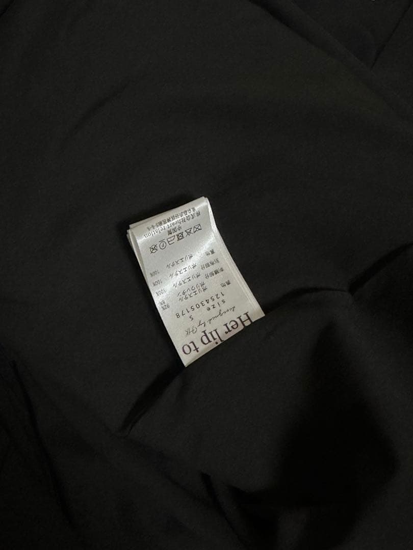 ワンピース herlipto Belmont Floral Velour Dress