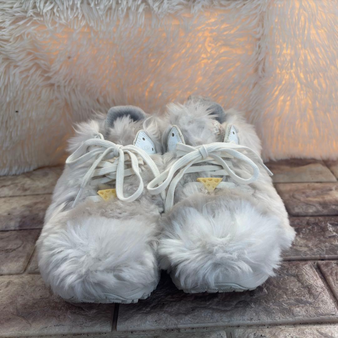 美品　激レアUGG アトモス CA805 X 2020 スニーカー　24cm