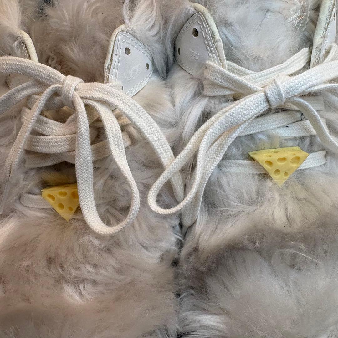 美品　激レアUGG アトモス CA805 X 2020 スニーカー　24cm