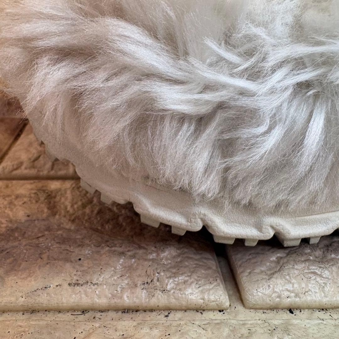 美品　激レアUGG アトモス CA805 X 2020 スニーカー　24cm