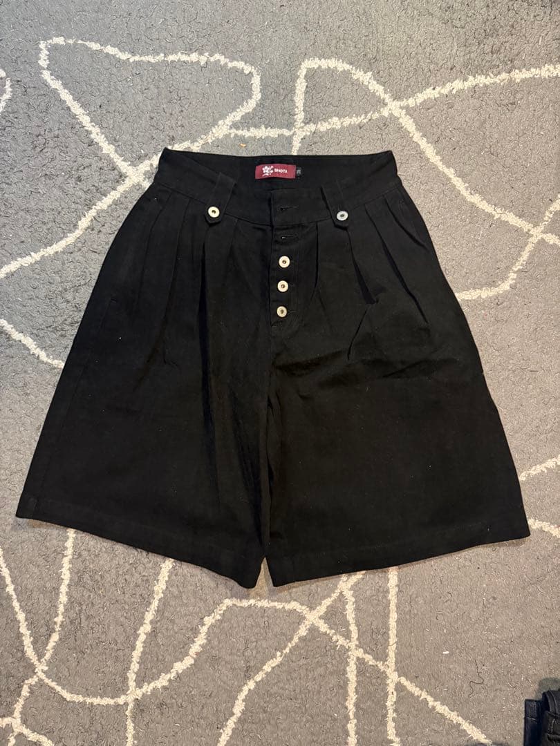 SHOTA ブラックショートパンツ 28