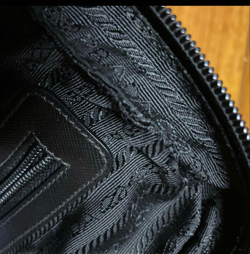 【PRADA】ビジネスバッグ　三角ロゴプレート　ナイロン　ブラック