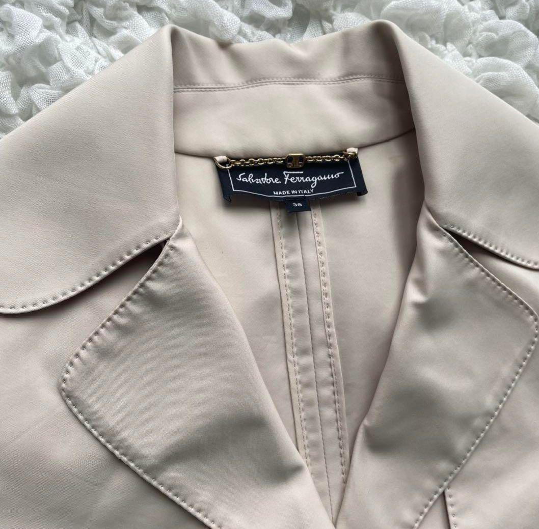 サルヴァトーレフェラガモ　コート　ロング　ガンチーニ　ゴールド金具　ステンカラー