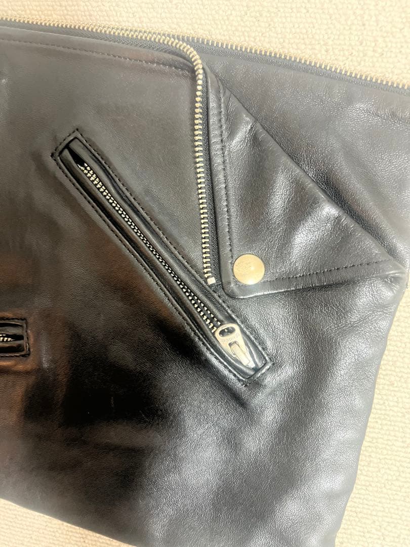 beautiful people 黒レザー クラッチバッグ