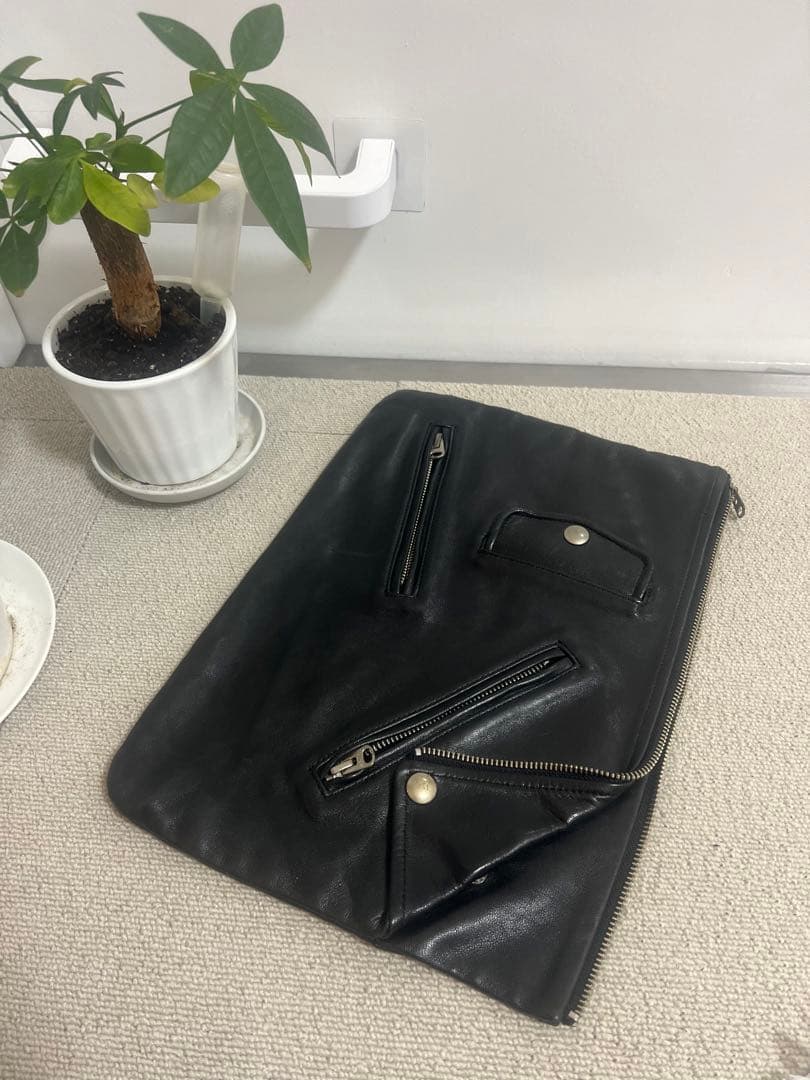 beautiful people 黒レザー クラッチバッグ