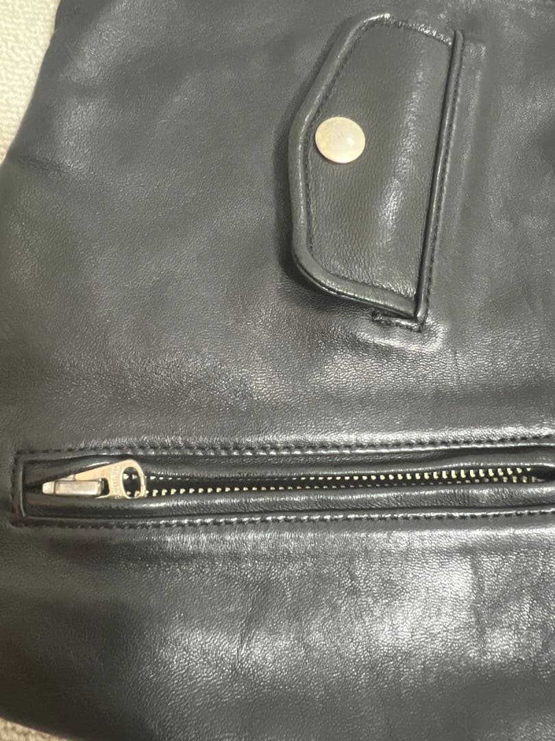 beautiful people 黒レザー クラッチバッグ