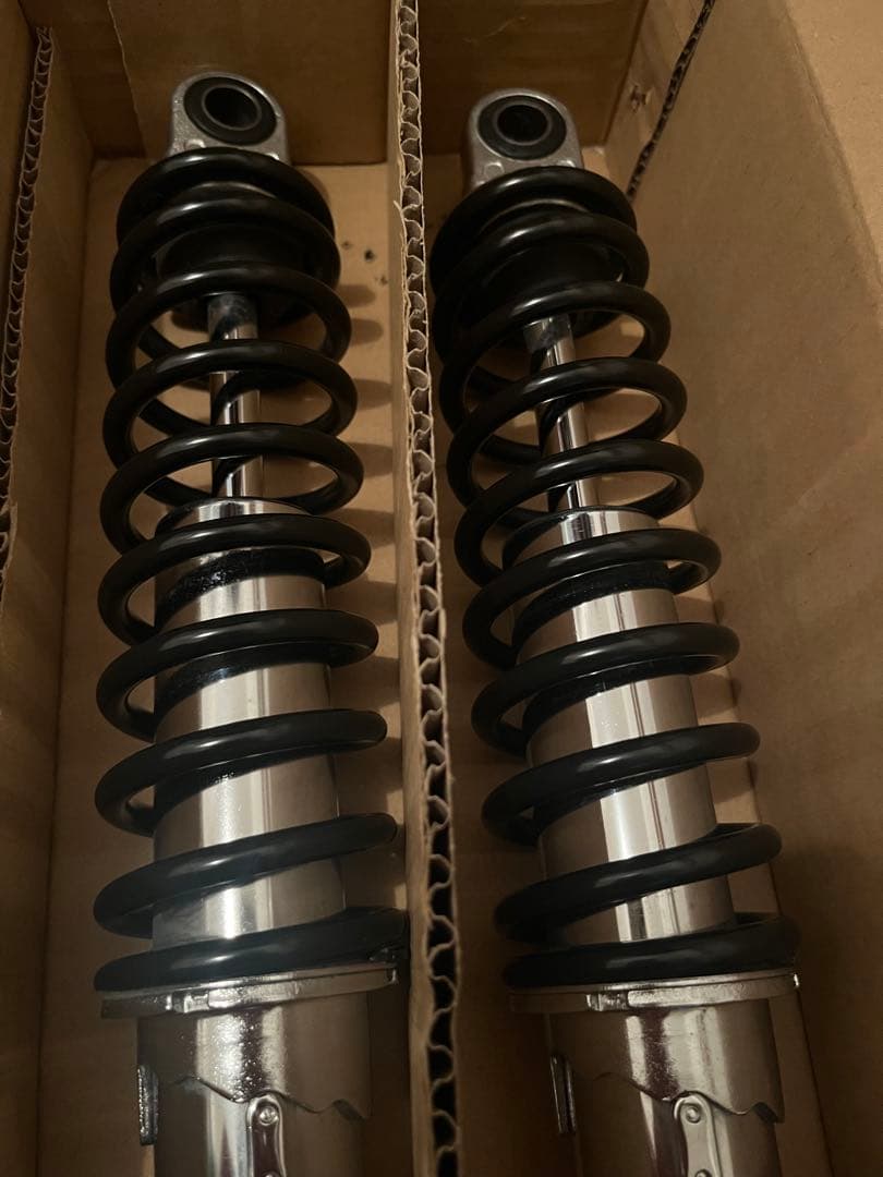 21インチ　DAYTONA リアサスペンション　SR400