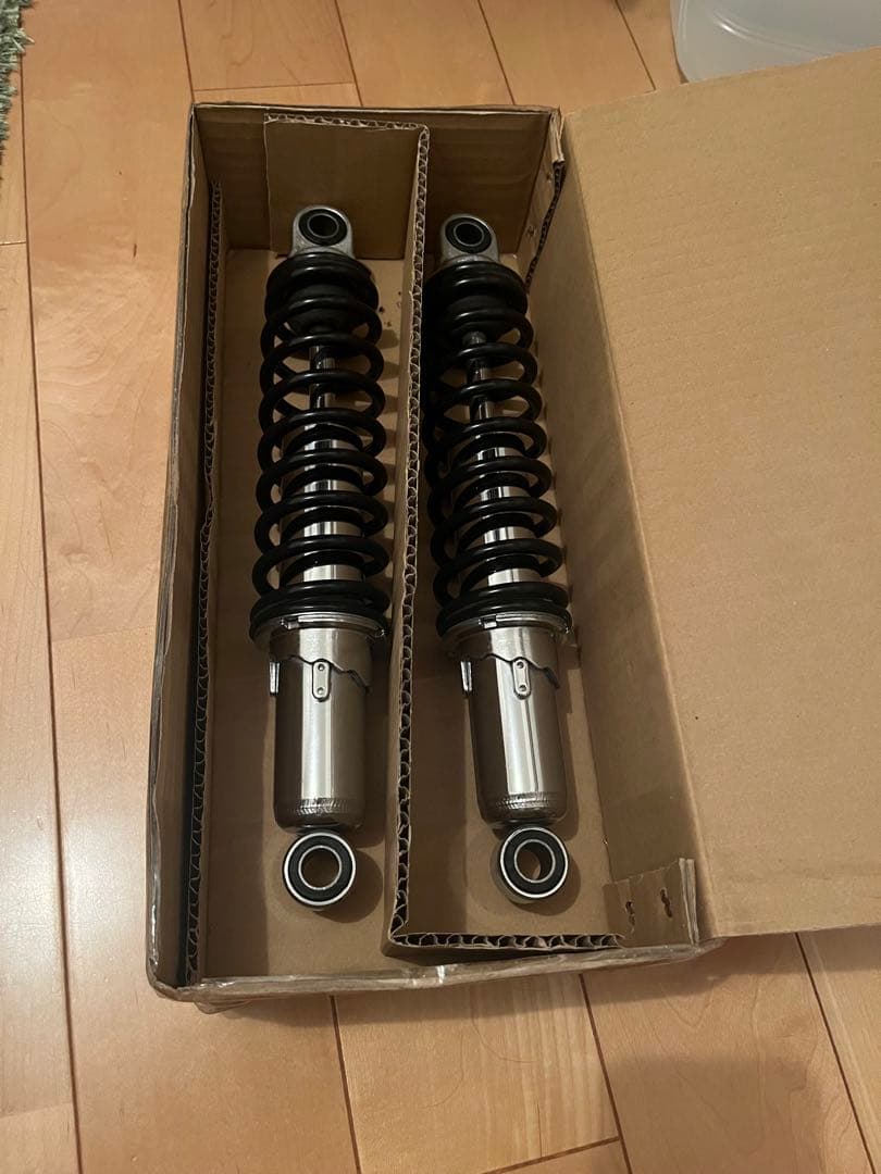 21インチ　DAYTONA リアサスペンション　SR400