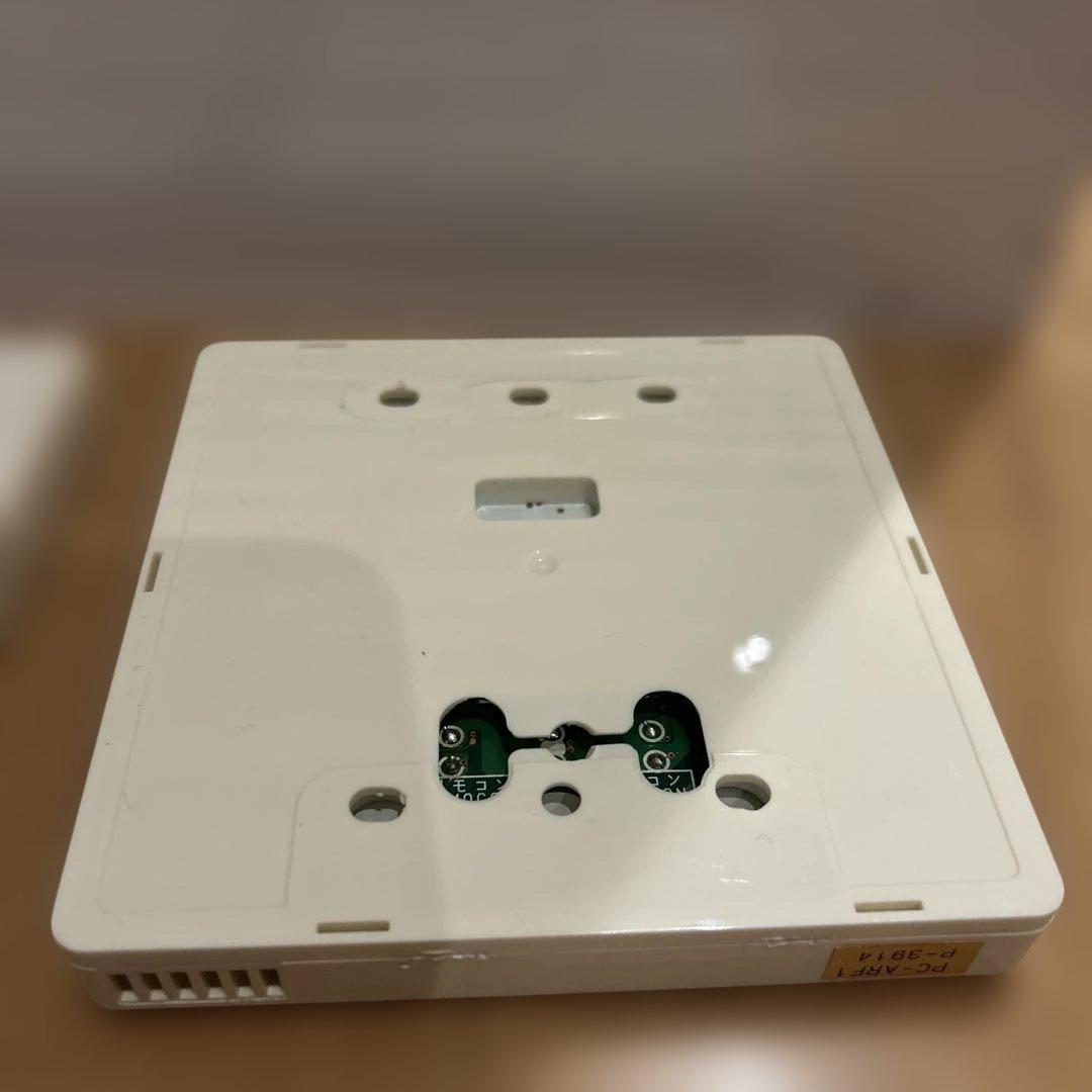 HITACHI PC-ARF1 エアコン リモコン　日立　3台まとめて