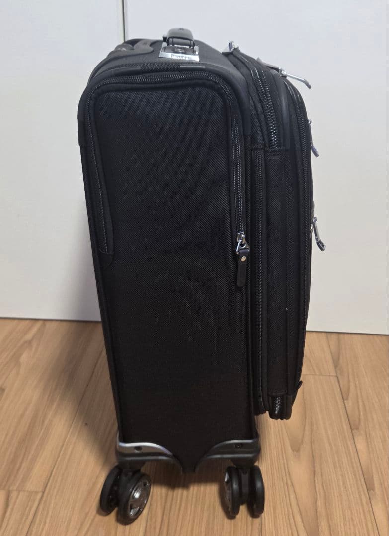 【美品】Travelpro キャリーケース 機内持ち込み可　39L