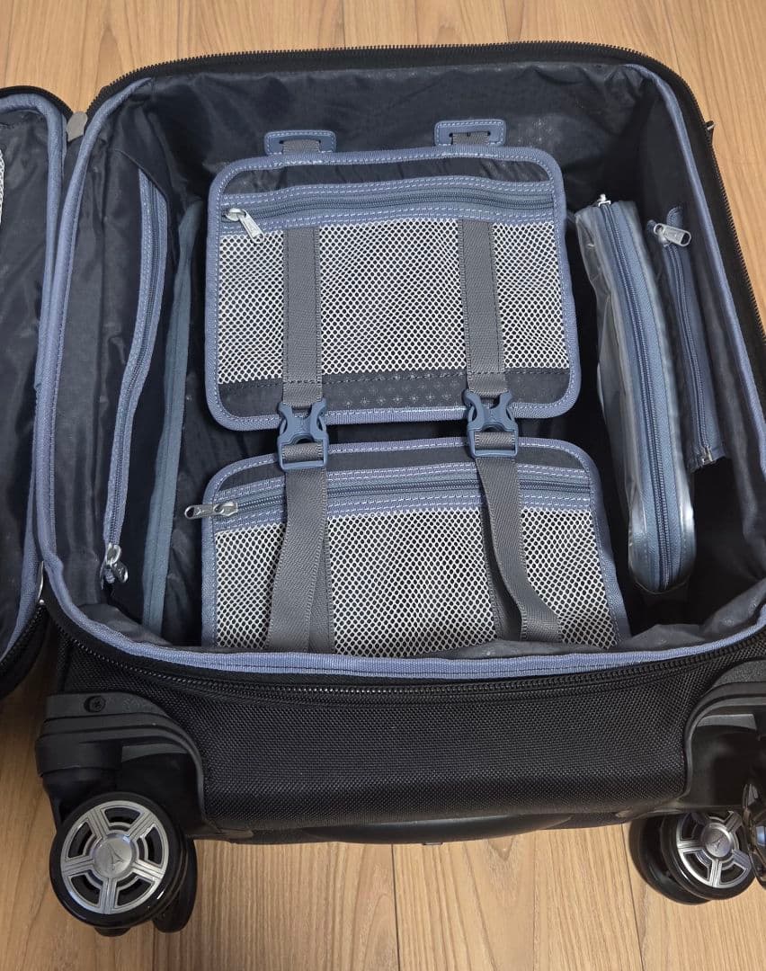 【美品】Travelpro キャリーケース 機内持ち込み可　39L