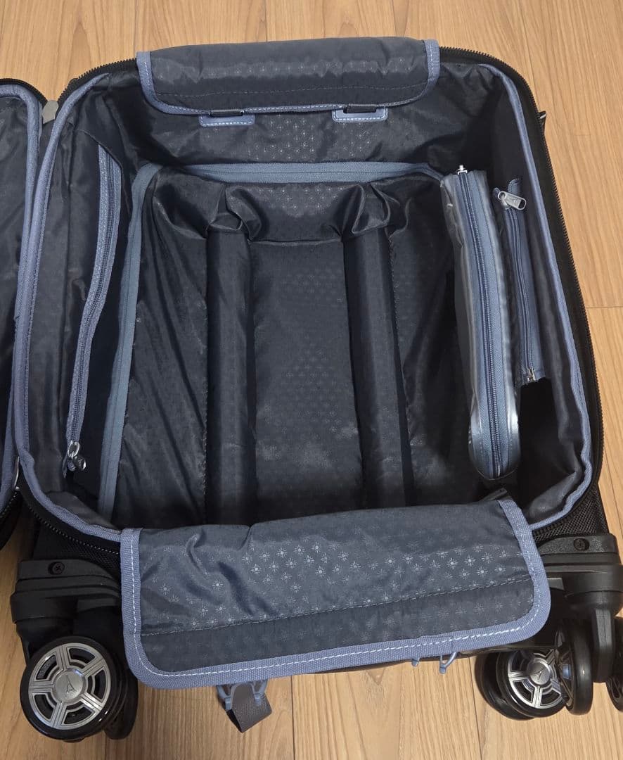 【美品】Travelpro キャリーケース 機内持ち込み可　39L