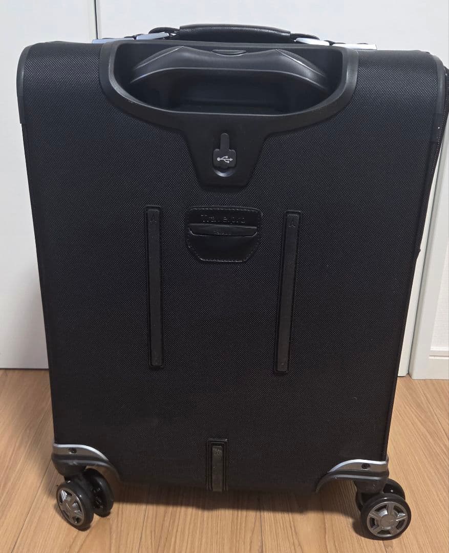 【美品】Travelpro キャリーケース 機内持ち込み可　39L