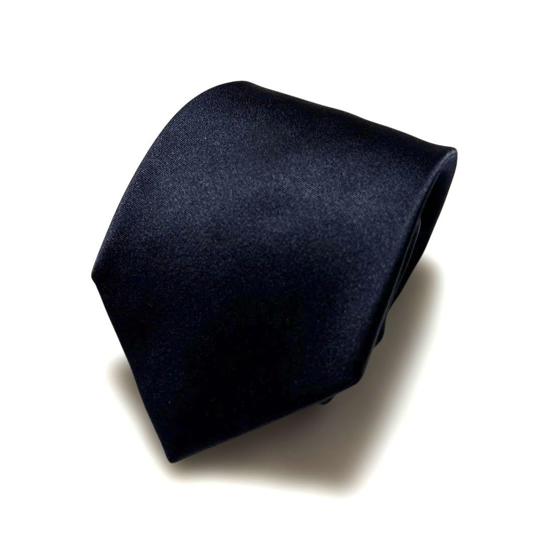 ZEGNA ゼニア　ネクタイ　濃紺　無地　光沢　肉厚　美品