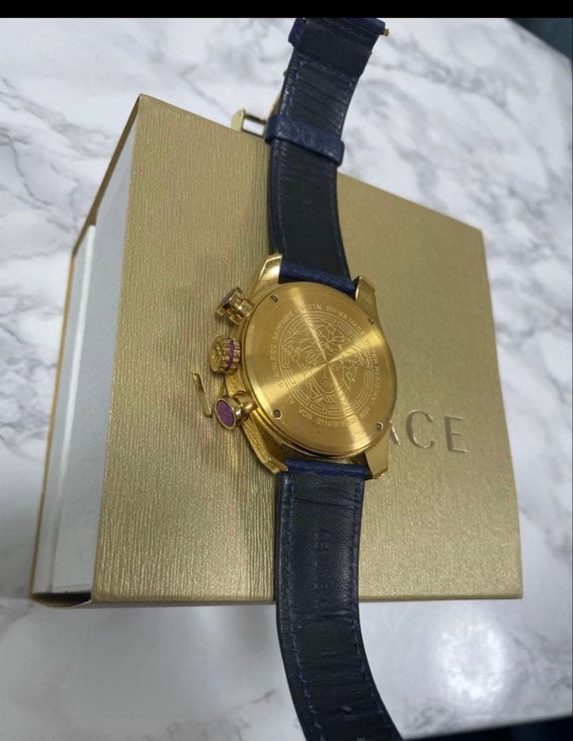 ヴェルサーチ　時計　メンズ