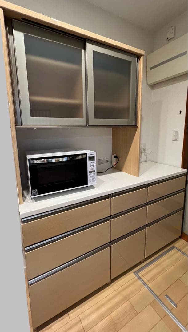 美品　ニトリ　食器棚　カウンター付き　高さ190cm幅100cm