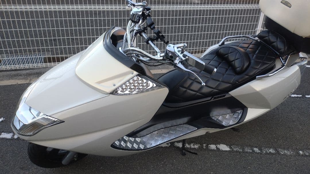 美品マグザム　ショートバイザー　ガレージベリー製