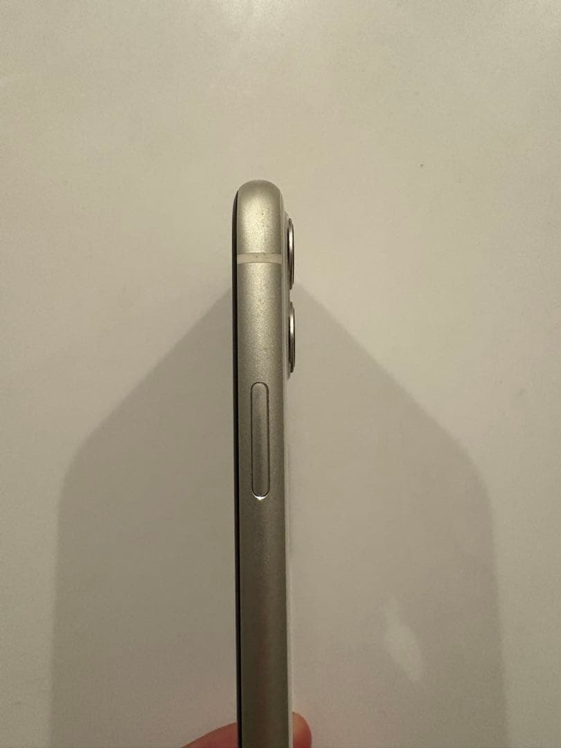 iPhone11 64GB ホワイト