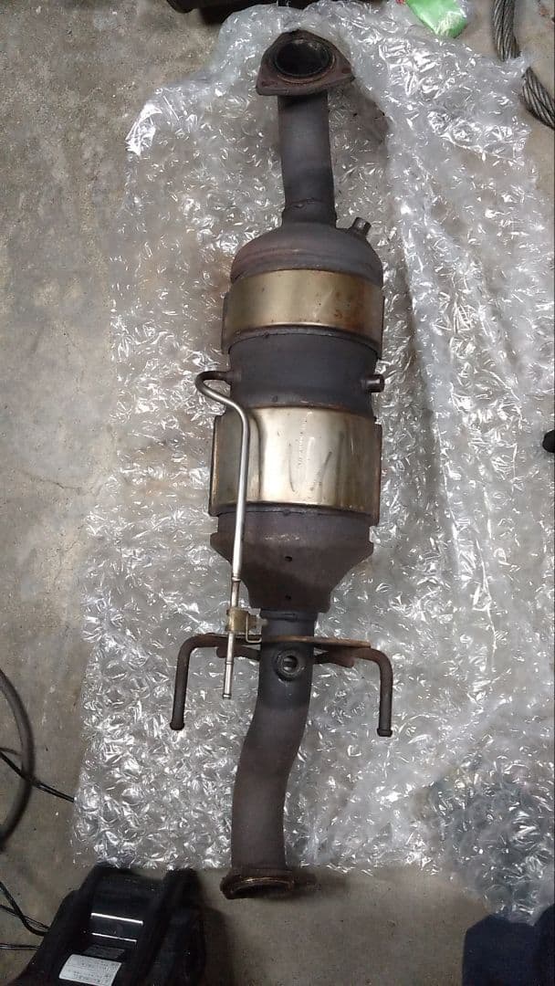 ADF-KDH206V ハイエース 触媒