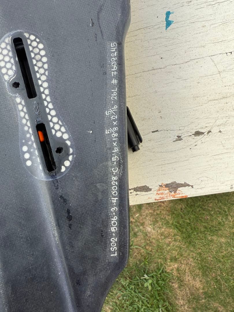 TOMOサーフボード　(スレーターデザイン)