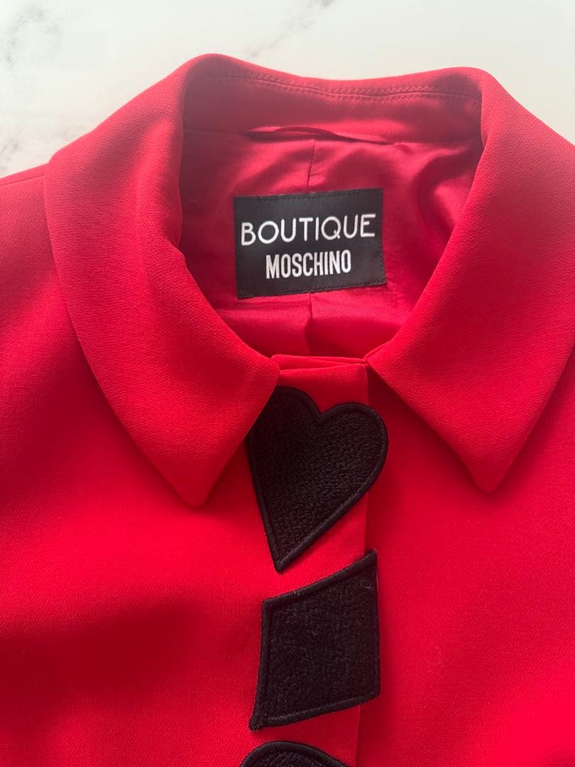 BOUTIQUE MOSCHINO 赤 テーラードジャケット