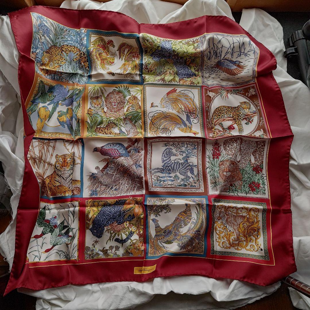 サルバトーレ フェラガモ 大判スカーフ 動物柄