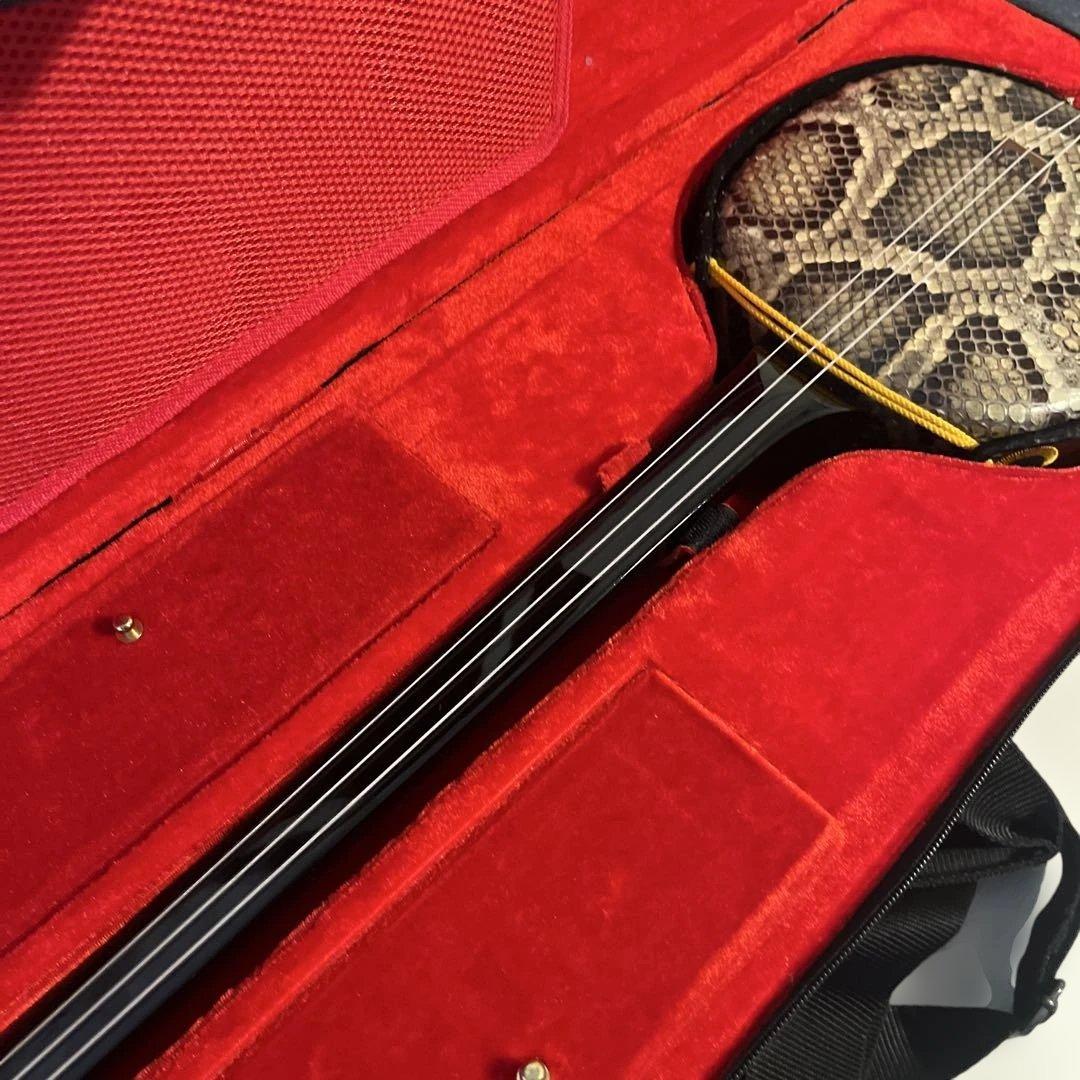 三線　沖縄三線　ほぼ未使用品　本革　セミハードケース