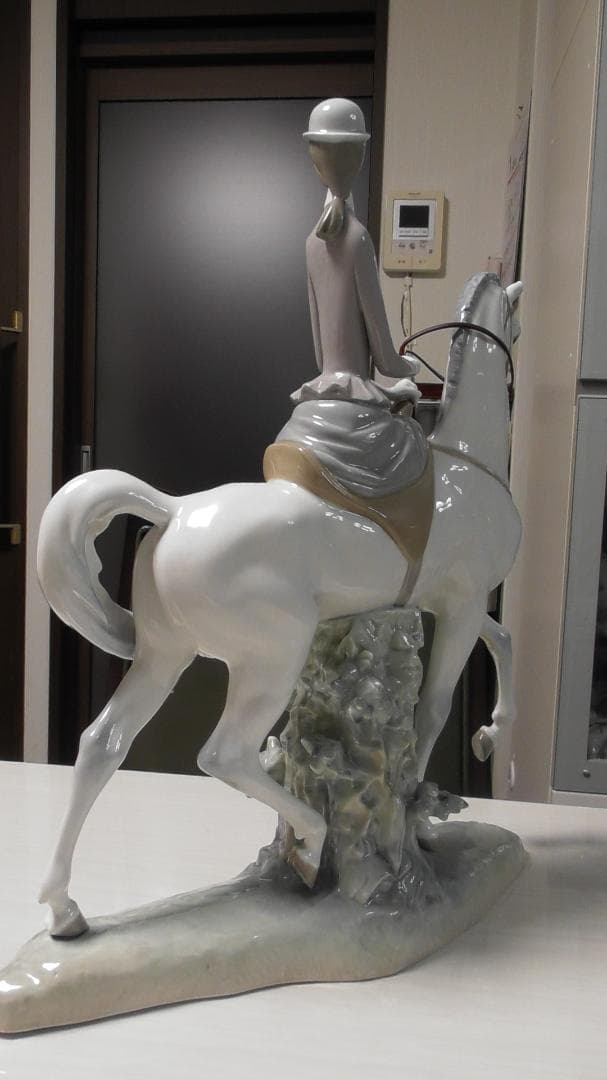 ヨシカネ　LLADRO　リヤドロ　【白い馬の少女】１6　リアドロ　L488