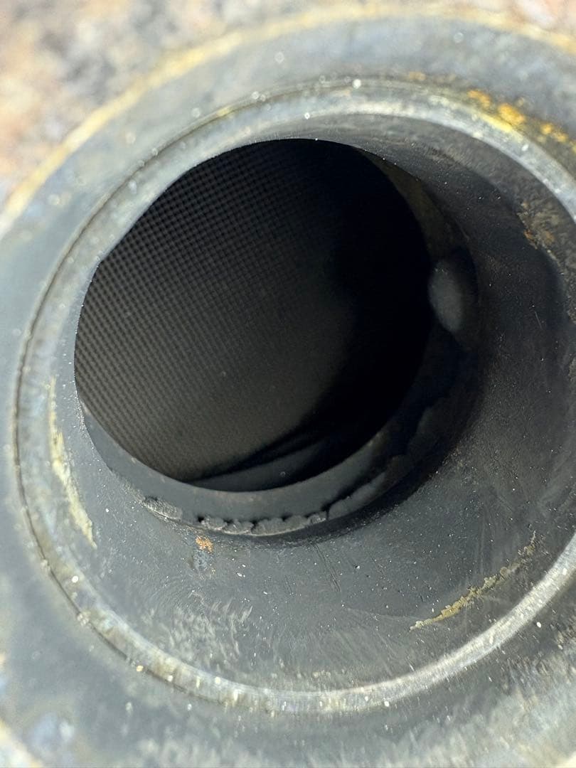 三菱　U62T （ミニキャブ）触媒