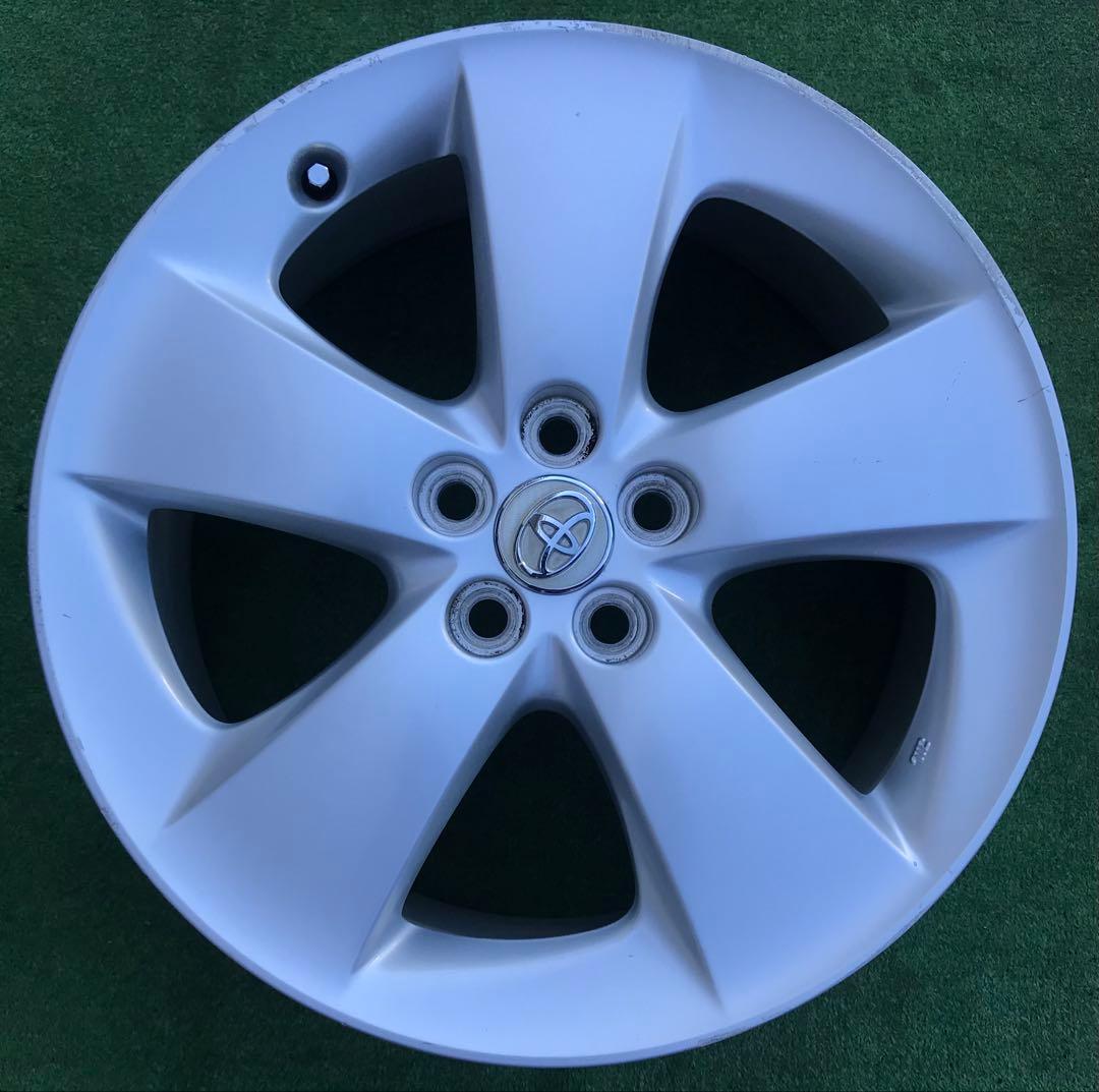 TOYOTA PRIUS 30 純正17インチアルミホイール