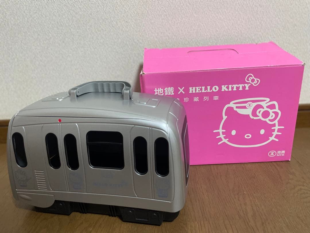 MTR 地鐵　香港　地下鉄　hello kitty 列車