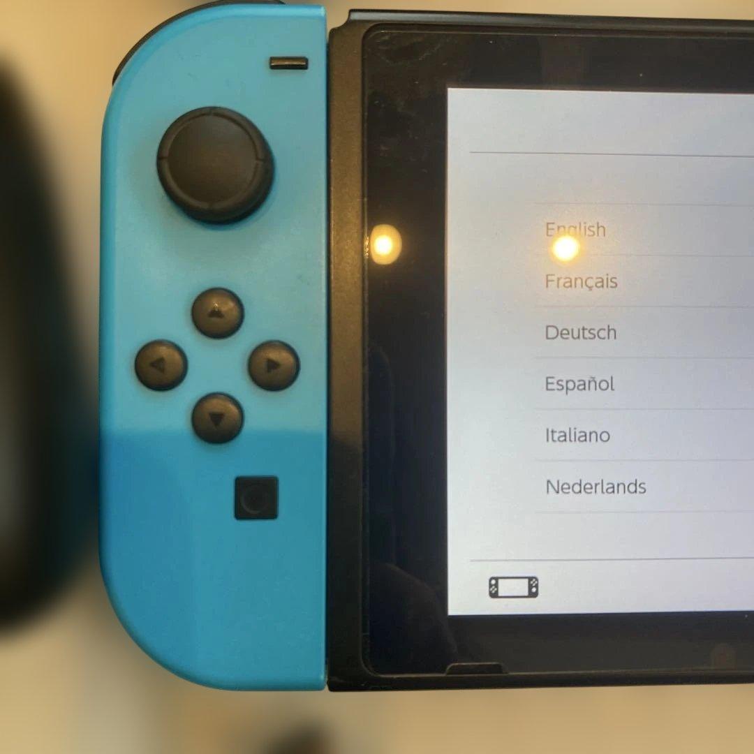 Nintendo Switch 本体 ジョイコン4個 ゲームソフト4本付き