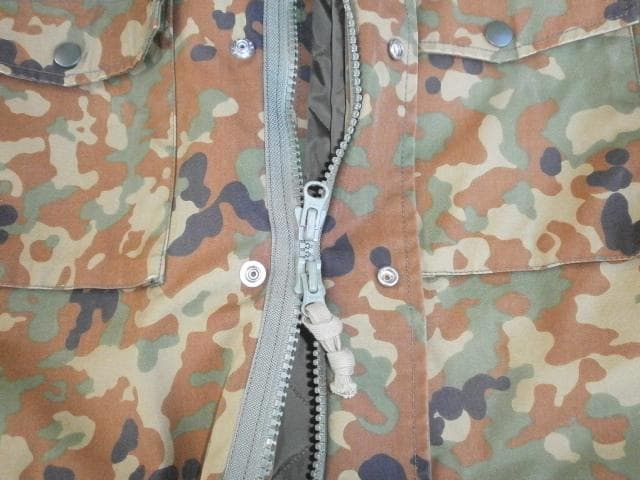 ワ*ル様 自衛隊 防寒戦闘服 外皮 PX品