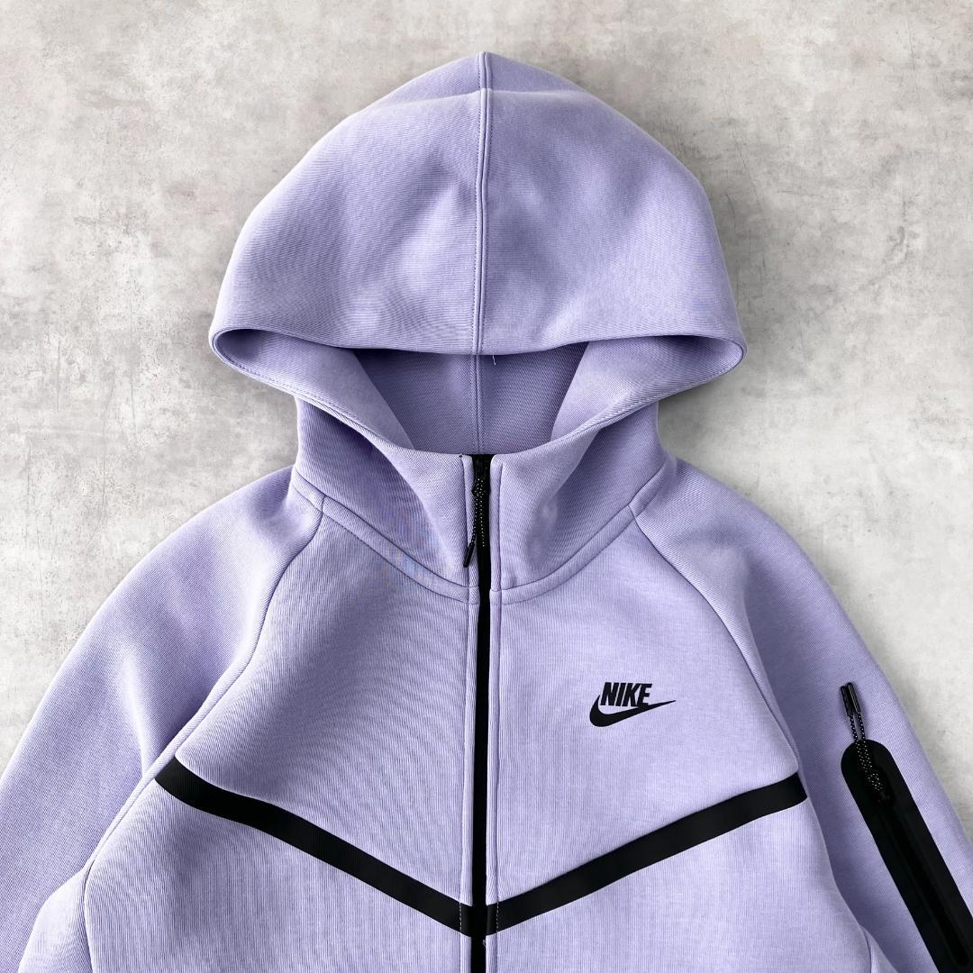 美品　ナイキ　テックフリース フルジップパーカー　希少品　782