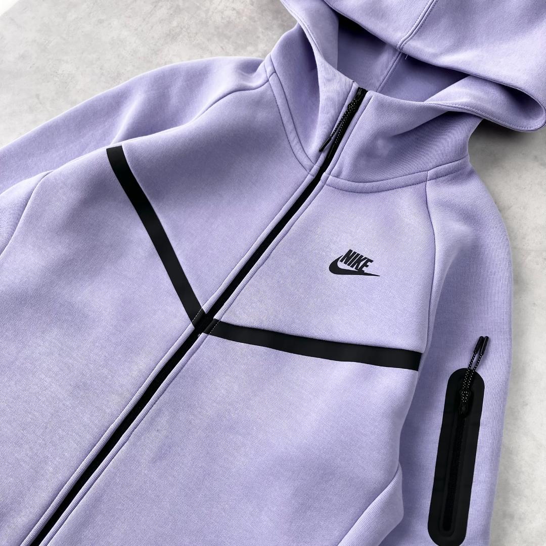 美品　ナイキ　テックフリース フルジップパーカー　希少品　782