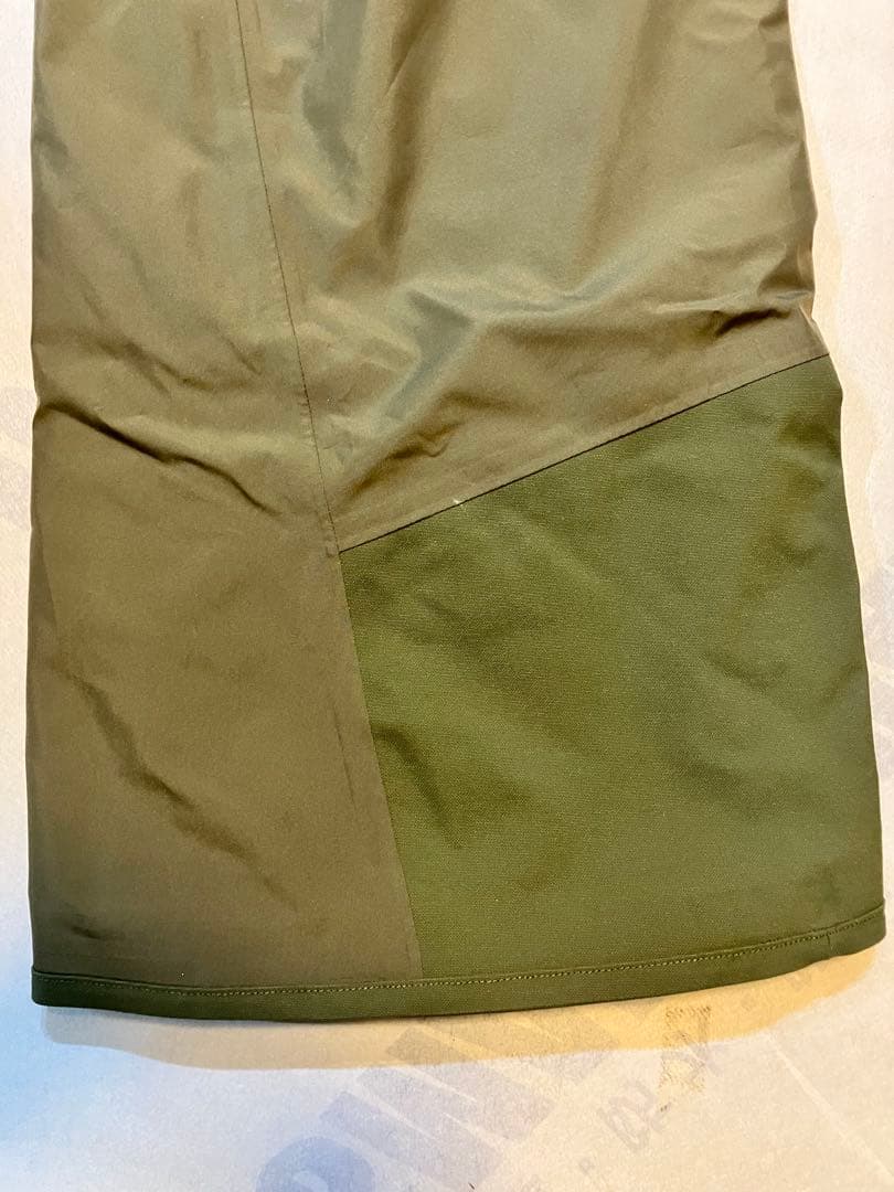 パタゴニア メンズ・パウダー・タウン・ビブ Sサイズ使用回数極少