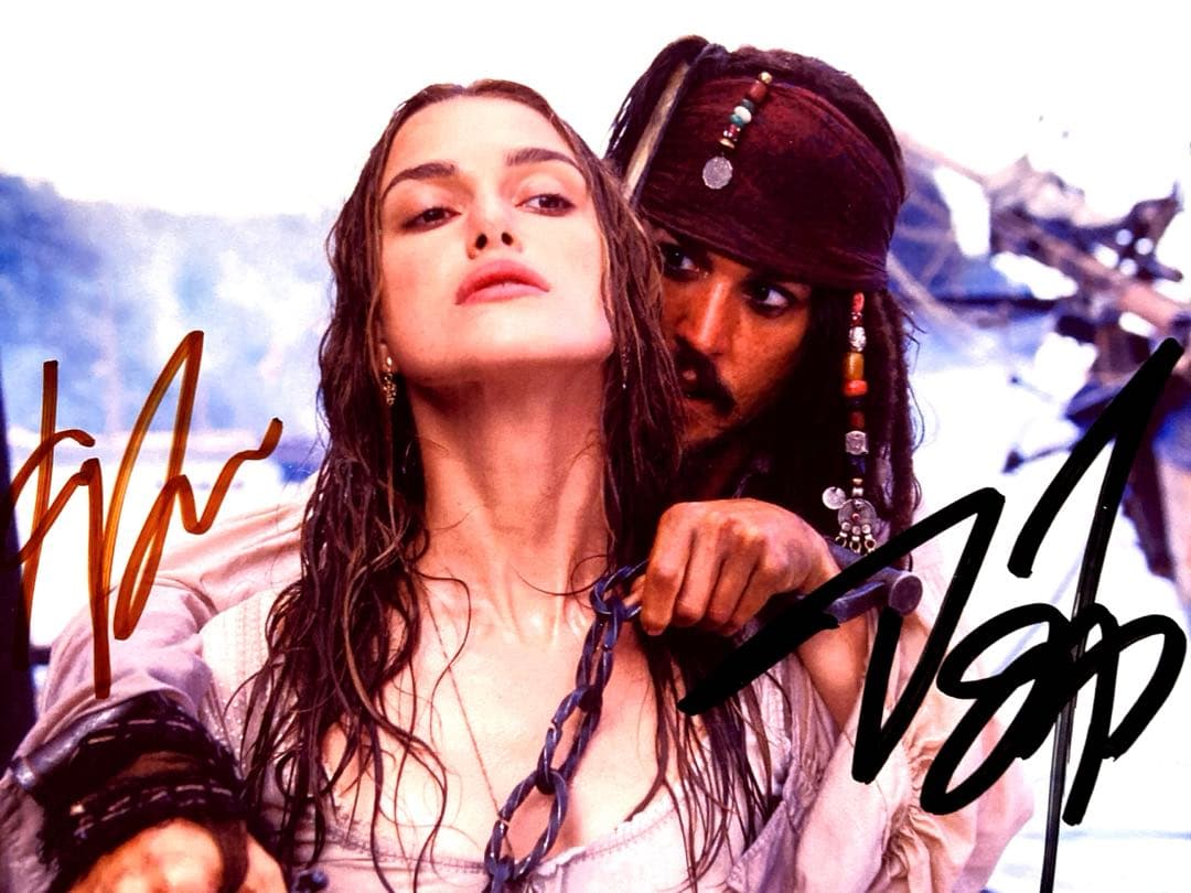 ジョニー・デップとキーラナイトレイ直筆サイン入り2Lサイズ写真…