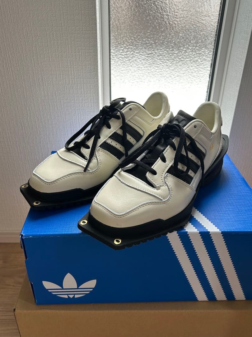 アディダス フォーラム 23.5cm
