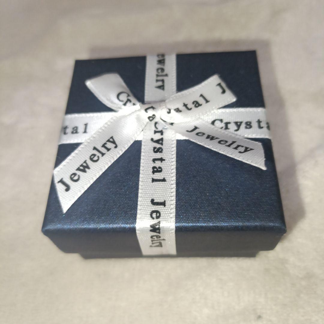 【新品未使用】18金 ダイヤ付き馬蹄ピアス