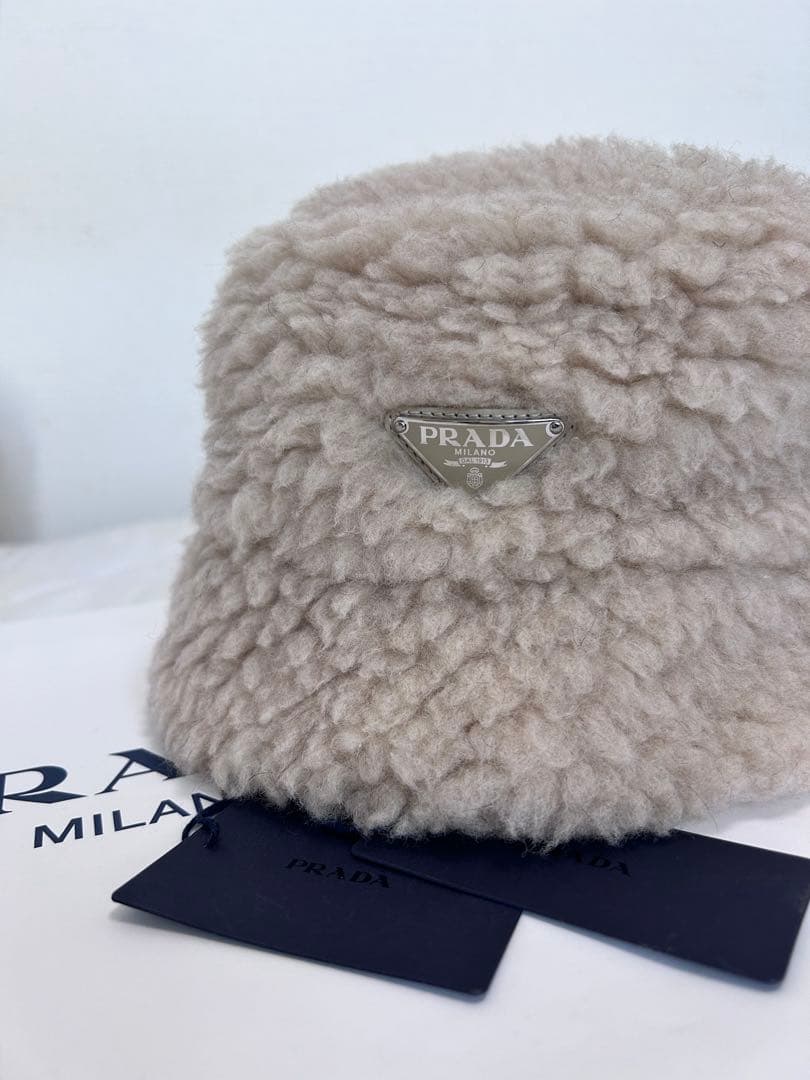 PRADA ファーバケット