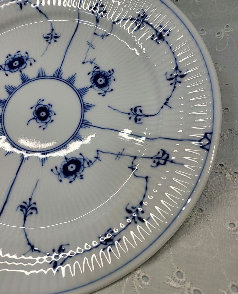 未使用近✨ロイヤルコペンハーゲン✨ブルーフルーテッド プレイン プレート大皿①