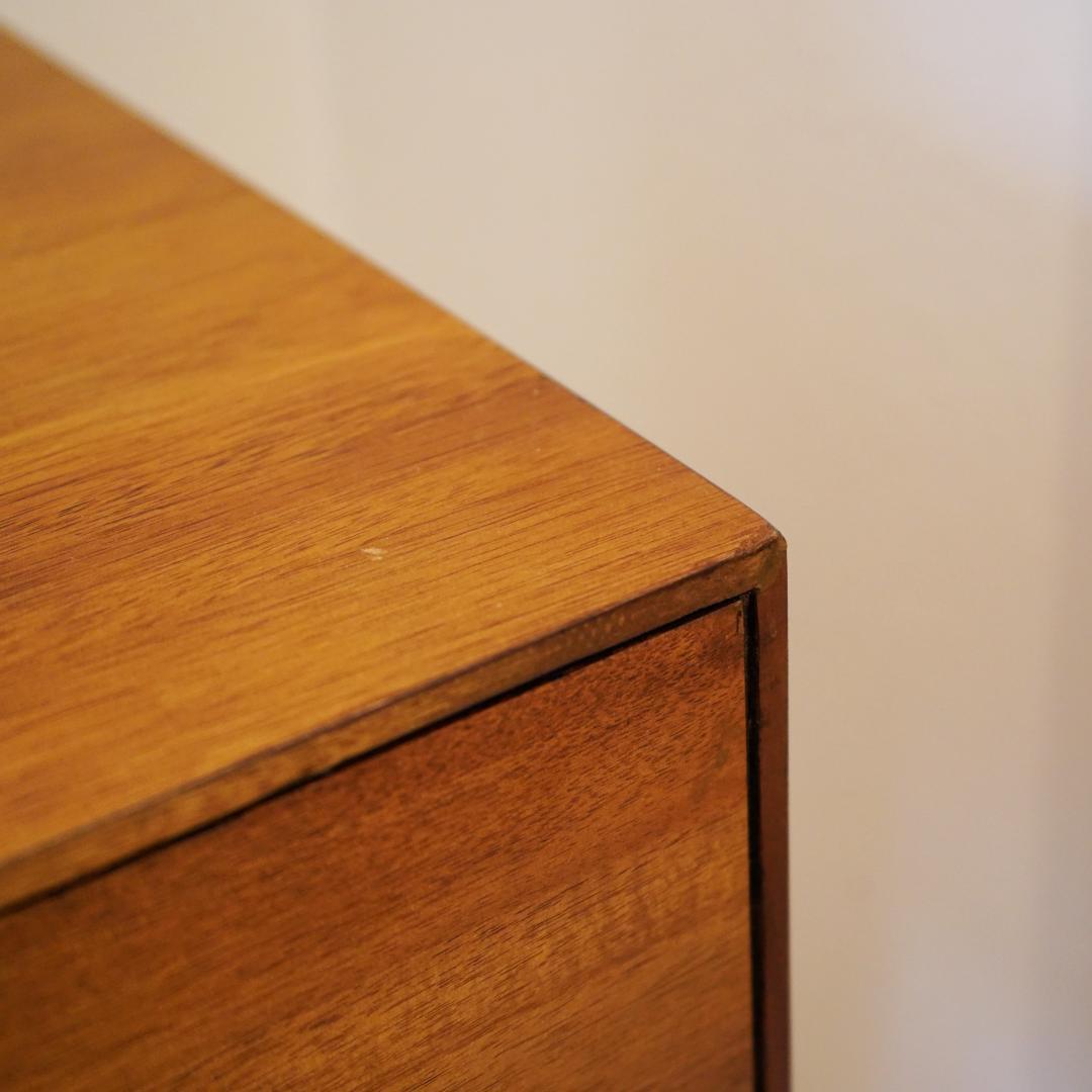 サイドチェスト　北欧ヴィンテージ／ミッドセンチュリー／キャビネット