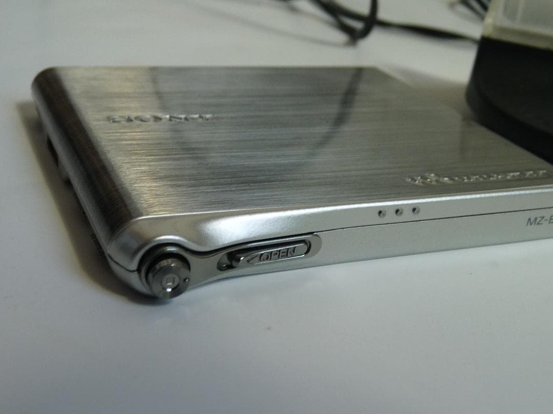 ジャンク　SONY MZ-E10 ウォークマン ポータブルMDプレーヤー