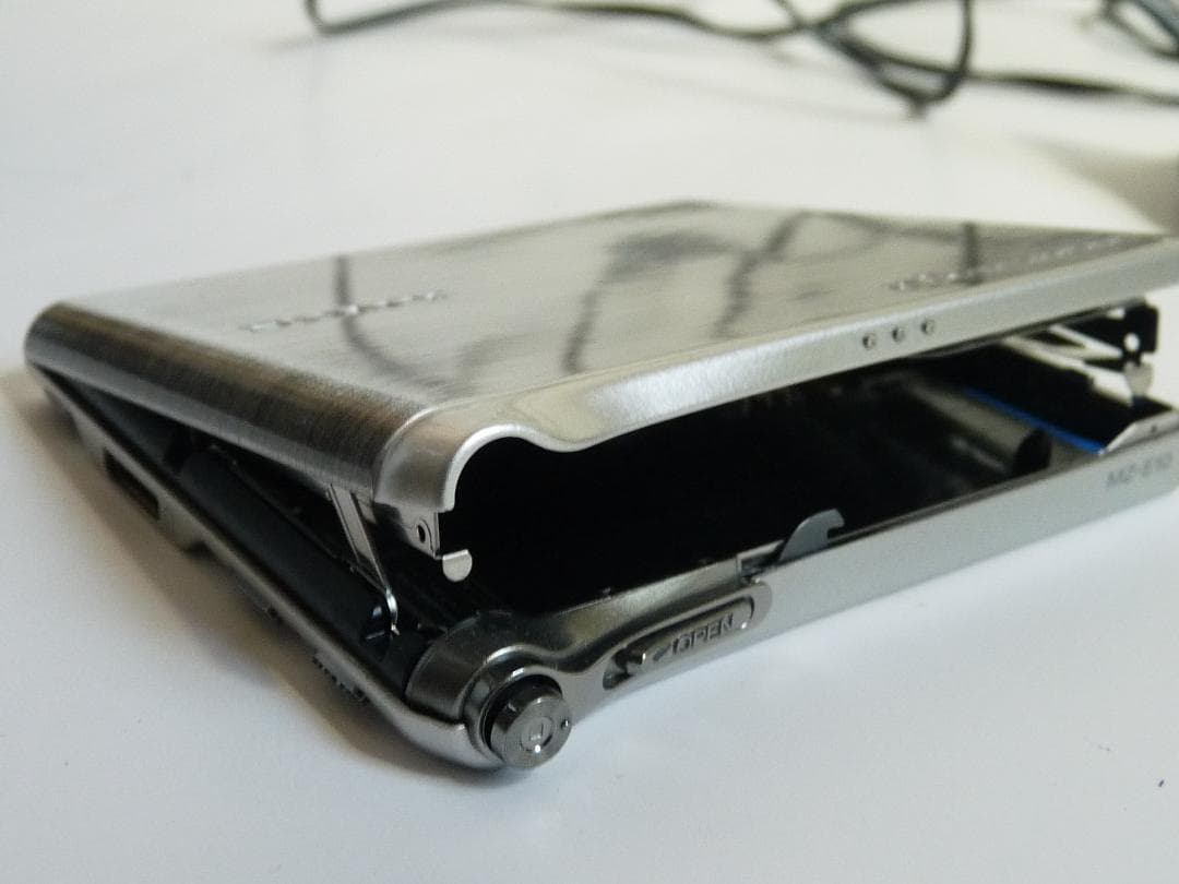 ジャンク　SONY MZ-E10 ウォークマン ポータブルMDプレーヤー