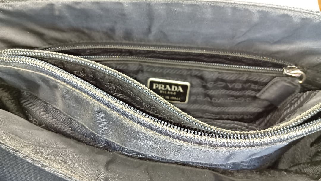 PRADAプラダナイロントートバッグ黒
