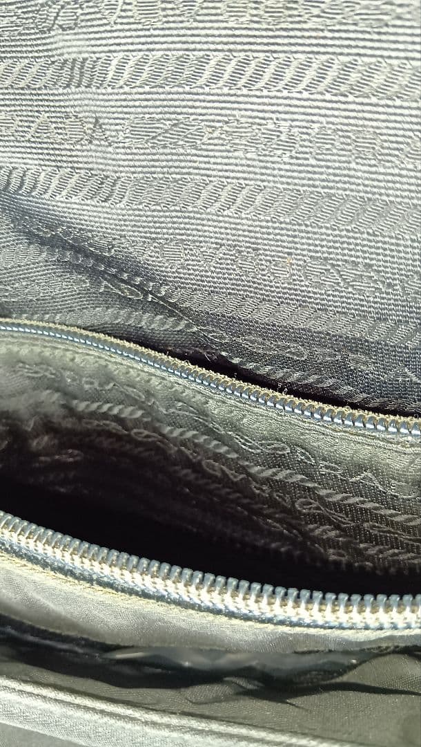 PRADAプラダナイロントートバッグ黒